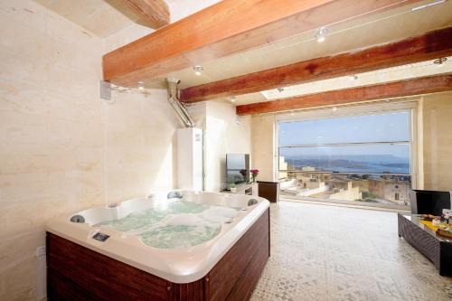 Qala House | Veduta Holiday Home