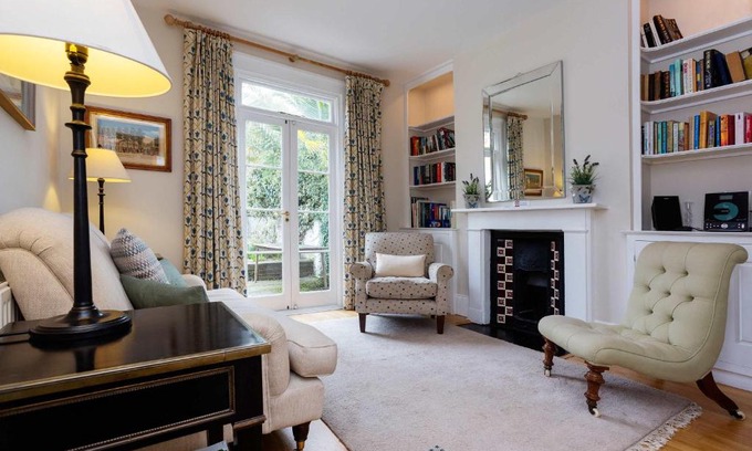 Avonmore and Brook Green House | Veeve - City Cottage