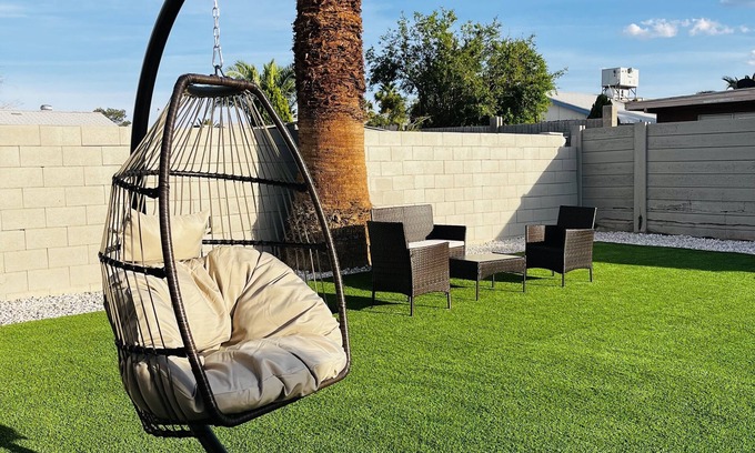 Whitney House | Vegas Oasis with Private Hot Tub and Pool - Near the Strip