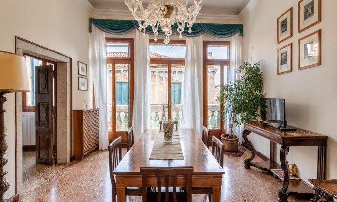 San Marco Apartment | Venezia La Fenice