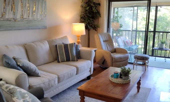 Venice Condo | Venice 2/2 condo. Golf 375 yds away, Beach-3 mi. 3 mo, 6 mo, or year leases.