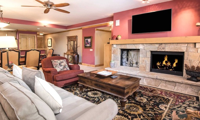 Edwards Condo | Very Comfortable Ski-In/Out Residence in Elite Location in Arrowhead Alpine Club