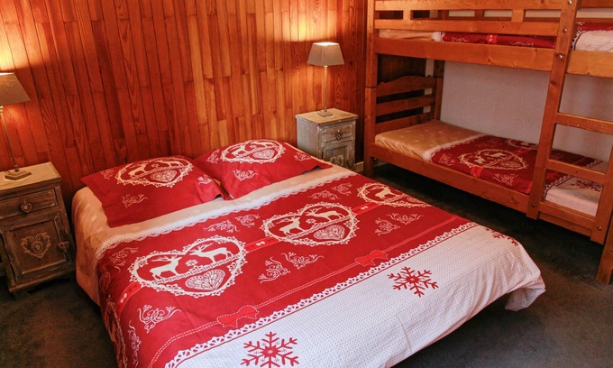 Tignes le Lac Apartment | Very spacious apartment with a large bedroom