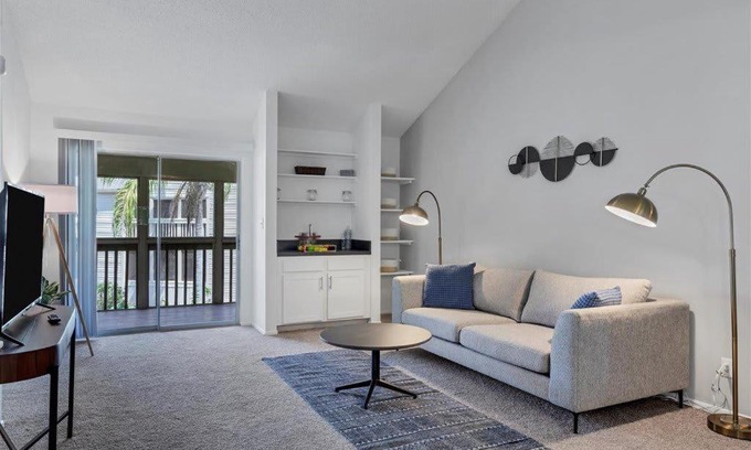 Trailer Estates Apartment | Viagem Sunny 2BR with Gym and Parking