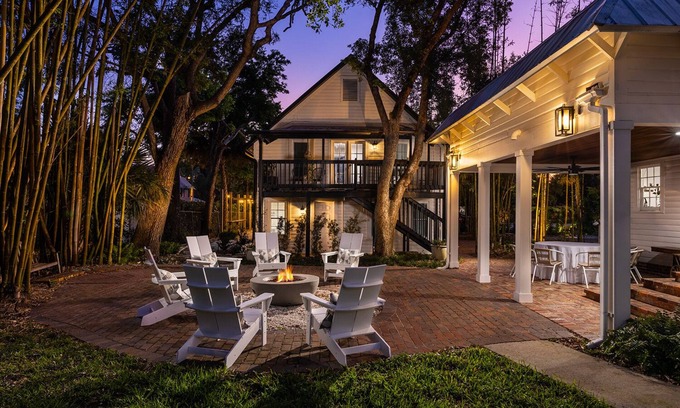 Historic District Bed & Breakfast | VICTORIA 1883