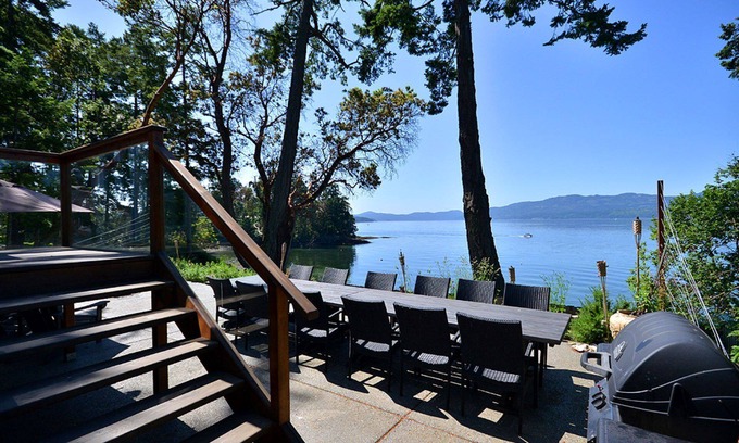 North Saanich House | Victoria Area Deep Cove Ocean Front 5 Bedroom Private Vacation Home