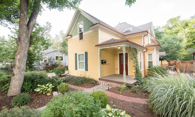 Old Town West House | Victorian Cottage In The Heart Of Old Town