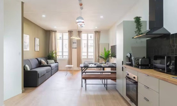 Belsunce Apartment | Vieux-Port/Gare St Charles Le Massilia (8pers) Air-conditioned