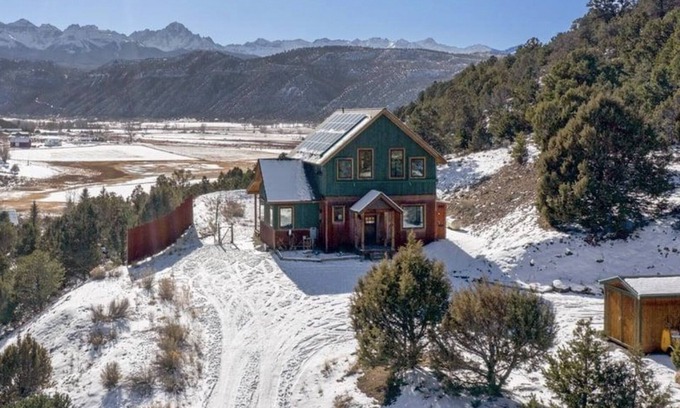 Ridgway House | Views Views and more Views