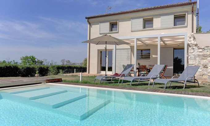 Sirolo Apartment | VIGNETO DI MONTEFREDDO - Large Two Bedroom S/Level