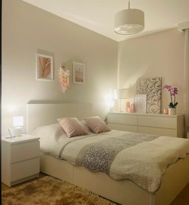 Ochota Apartment | Vijolie West