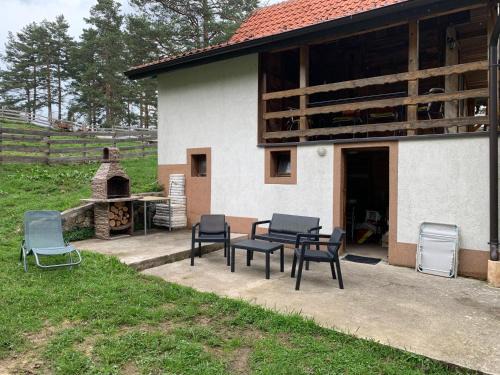 Divcibare House | Vikendica Boki i Maki