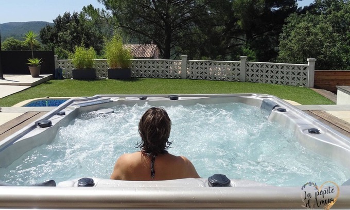 Sainte-Anastasie-sur-Issole Villa | Villa 'La Pépite D'amour' with Private Pool, Wi-Fi and Air Conditioning