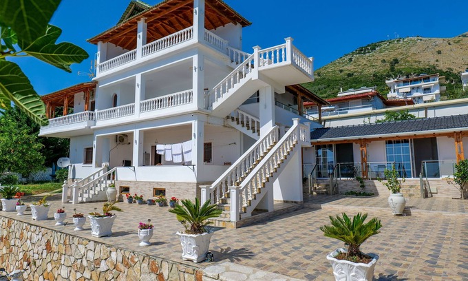 Borsh Bed & Breakfast | Vila Olsi