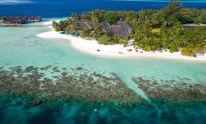 Vilamendhoo Island Resort | Vilamendhoo Island Resort & Spa