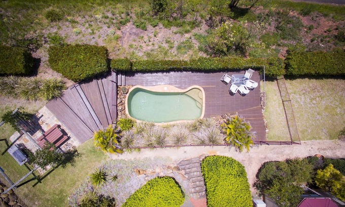 Mount View Villa | Villa 1 @ Bimbadeen Estate - Romantic split level villa with exceptional views over the vineyards