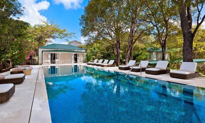 Merlin Bay Villa | Villa ∙ 10 bedrooms ∙ 20 guests