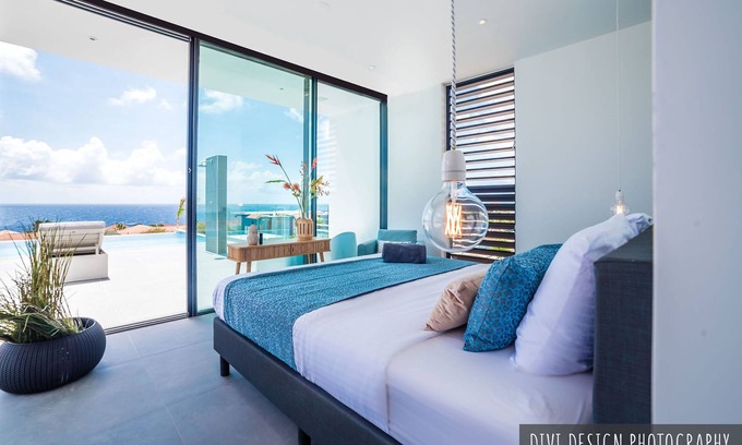 Jan Thiel Villa | Villa (12 person) with infinity pool, play beach and sea view at Jan Thiel Beach