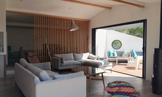 Saint-Jean-de-Cuculles Villa | Villa 160m2 very bright with private pool, near Montpellier!