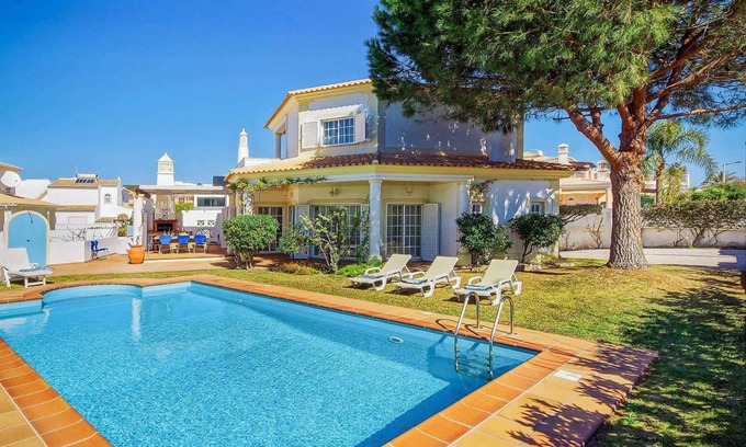 Gale Villa | Villa ∙ 4 bedrooms ∙ 8 guests