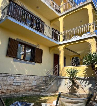 Pjescana Uvala Apartment | Villa Adriana & Peppino