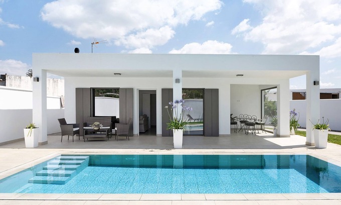 San Ambrosio House | Villa "Agapanto" with Private Pool, 2 Private Terraces, Wi-Fi & A/C