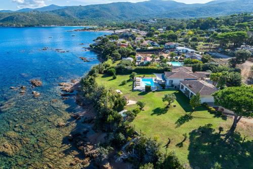 Verghia Villa | Villa Aigue Marine - Front de mer