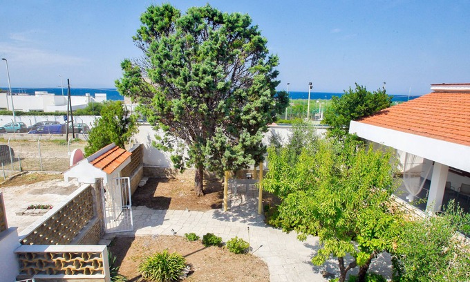 Giovinazzo Bed & Breakfast | Villa al Mare B&B