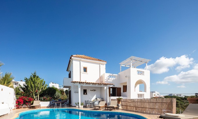 Stavros Villa | Villa Aliki – Sea Views & Just 750m from the Beach