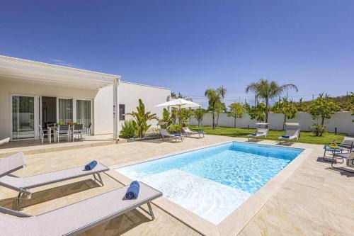 Santa Maria del Focallo Villa | Villa Andromeda by Villa Plus