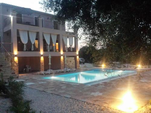 Koutsi Villa | Villa Androniki