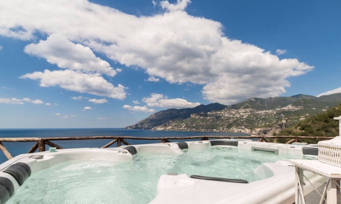Maiori Villa | Villa Angel, Relaxing Sea Villa Near the Beach, maxi jacuzzi, views and parking
