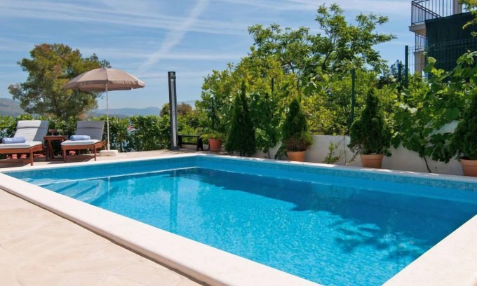 Okrug Donji House | Villa Anita by Interhome