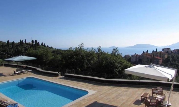 Pugliola Apartment | Villa Antonini