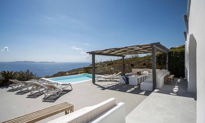 Houlakia Villa | Villa Apollonia with pool and sea view