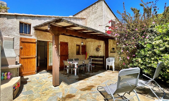 Santa Giulia House | Villa Appietto - 2 bdrms - Waterfront - Air conditioning