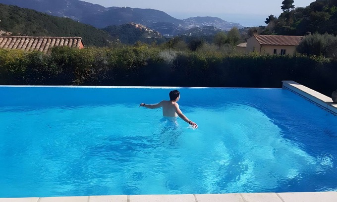 Falicon Villa | Villa 'Aquarelle' with Sea View, Wi-Fi and Air Conditioning