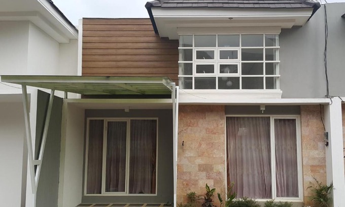 Oro Oro Ombo House | Villa Asri