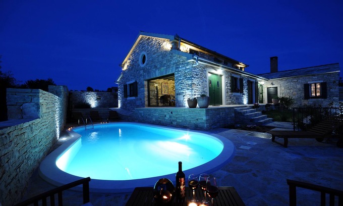 Lisicici Villa | Villa Asseria