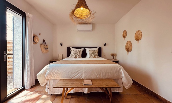 Saint-Paul-en-Foret House | Villa au Coeur de la Provence Avec Piscine, Massage, un Grand Jardin