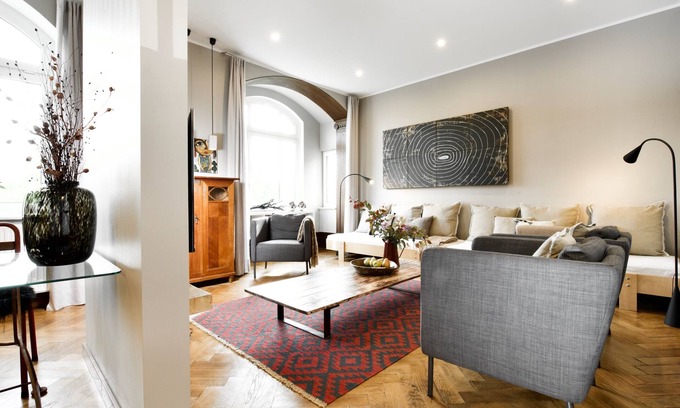 Gotha Apartment | Villa B-New spirit within old walls: luxurious living in the residential town of Gotha