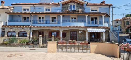 Hrvatini Apartment | Villa Blue Sky - Hrvatini