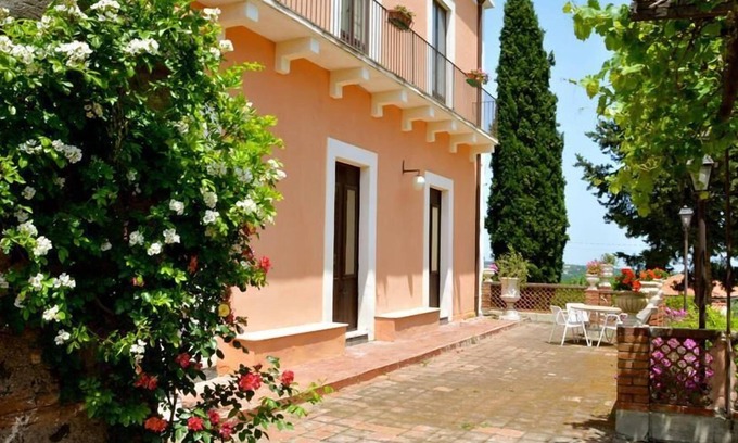 Viagrande House | Villa Bonaccorso - La Dimora An oasis of tranquility immersed in nature in the foothills of Mount Et