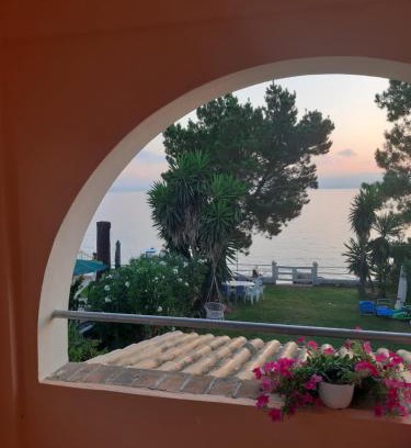 Kavos Villa | Villa By The Sea - Βίλα Πάνω στη θάλασσα