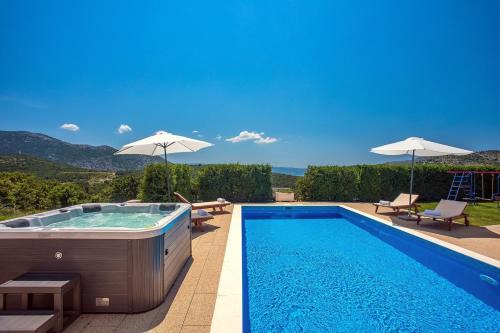 Gata Villa | Villa Calma with heated pool,jacuzzi, Finnish sauna and 4 bedrooms