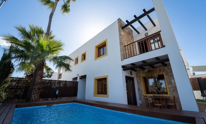 Puig d'en Valls Ski Chalet | Villa Can Rusiniol, 2