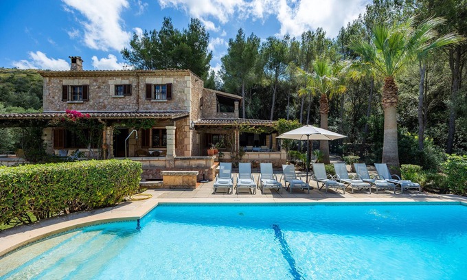 Puerto de Pollensa Villa | Villa "Can Seguinot d'Alt" with Mountain View, Private Pool & Wi-Fi