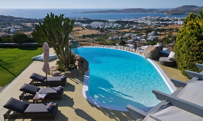 Paros Villa | Villa Carmen with 5 br and private pool close to Parikia