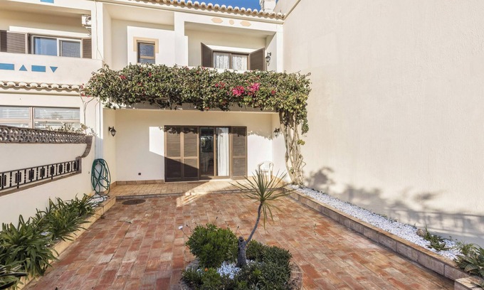 Salema Villa | Villa "Casa Da Ermida" near the beach and golf course, with Wi-Fi, terrace and garden