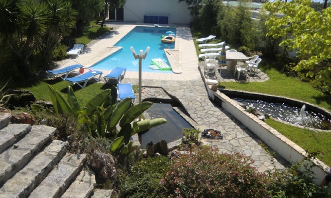 Pataias Villa | Villa "Casa de Praia perto da Nazaré" with Sea View, Pool and Wi-Fi